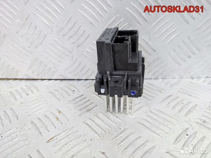 Резистор отопителя Opel Astra J 13503201