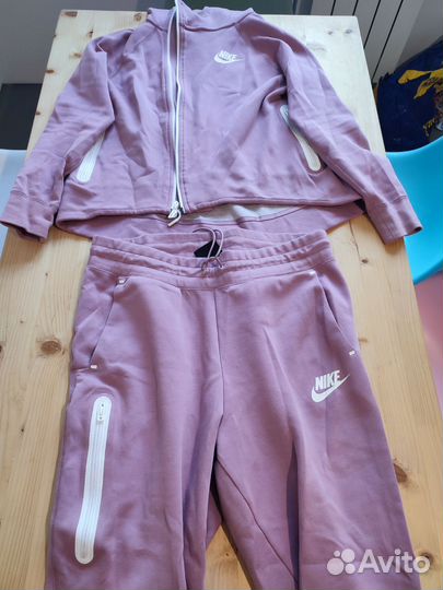 Спортивный костюм nike женский новый