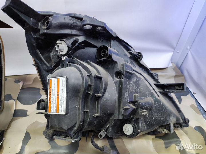 Фара Honda Stream RN1