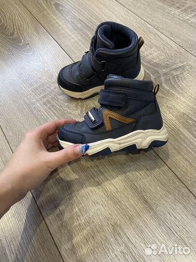 Детские ботинки
