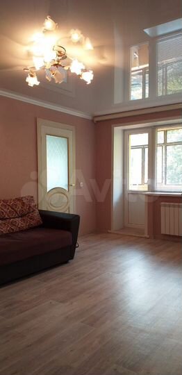 2-к. квартира, 43 м², 4/4 эт.