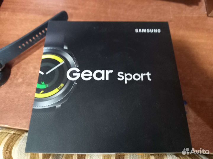 Смарт часы samsung gear sport