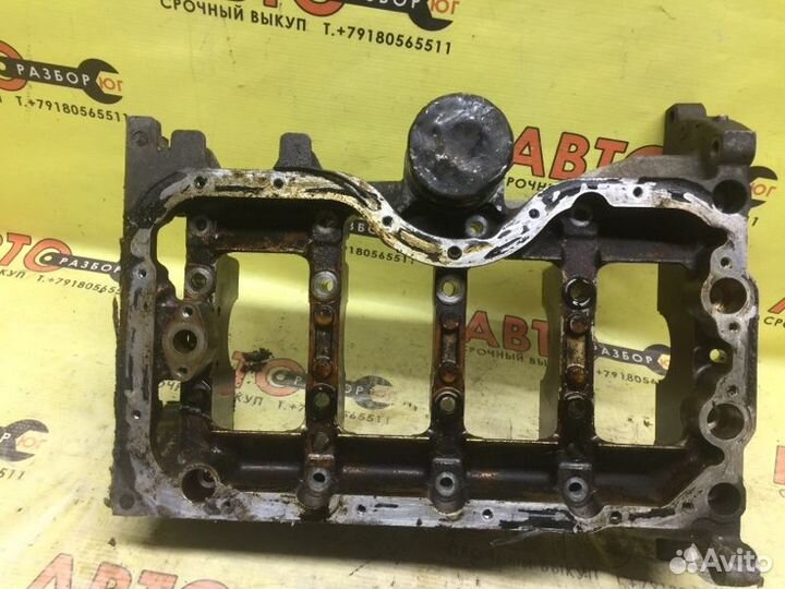 Нижняя плита поддона Mazda Demio DY DY3W 2003