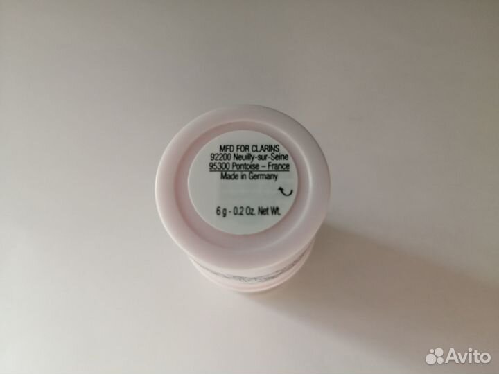 Clarins кремовый хайлайтер Attrap Lumiere