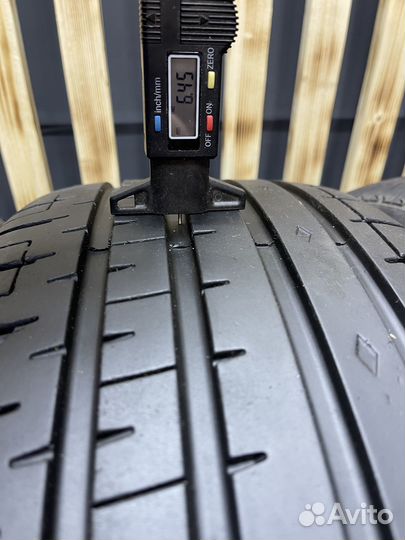 Accelera PHI-R 225/45 R19