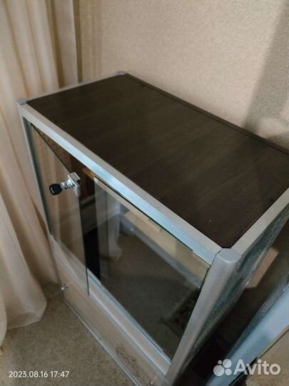 Витрины для шиншилл из алюминиевого профиля