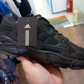 Кроссовки Adidas осень