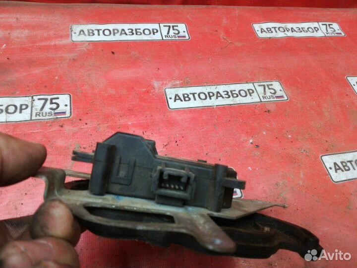 Сервопривод заслонки печки Toyota Kluger V ACU20W