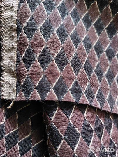 Отрез костюмной ткани, тонкая,два слоя как жаккард