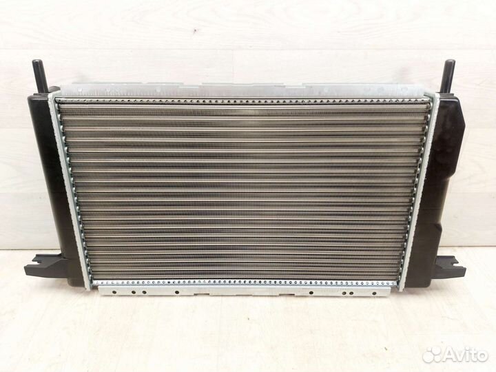 Радиатор охлаждения Ford Scorpio 1985-1998 МКПП