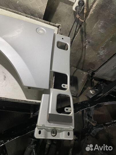 Крыло переднее левое Land Rover Range Rover 3