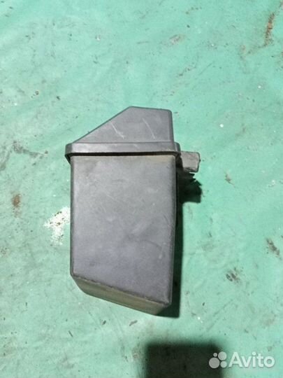 Резонатор воздушного фильтра Ford Focus