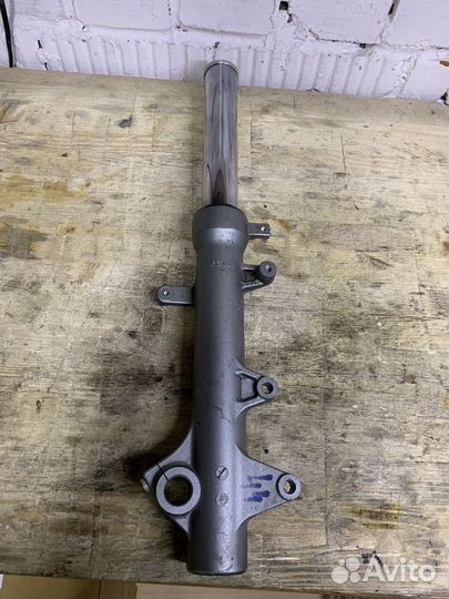 Перо вилки правое Suzuki SkyWave 400 ck44
