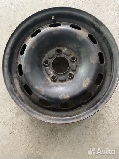 Штампованный диск r15 (focus05 1.365.993)