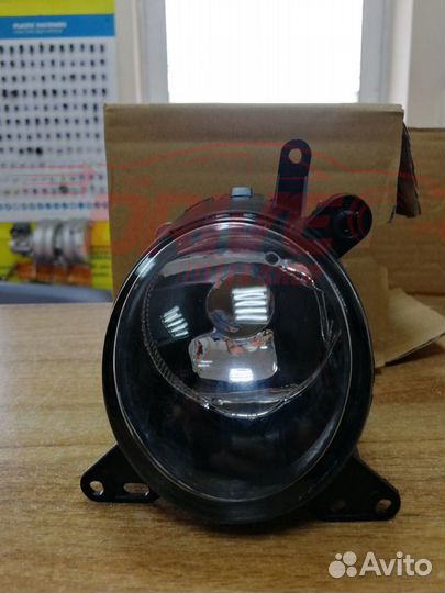 Фара противотуманная Colt / Lancer X