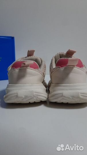 Кроссовки детские