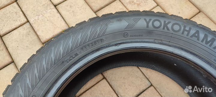 Yokohama Ice Guard IG65 215/55 R17 98T