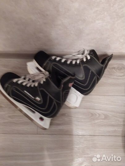 Хоккейные коньки Nordway Boston 40 р