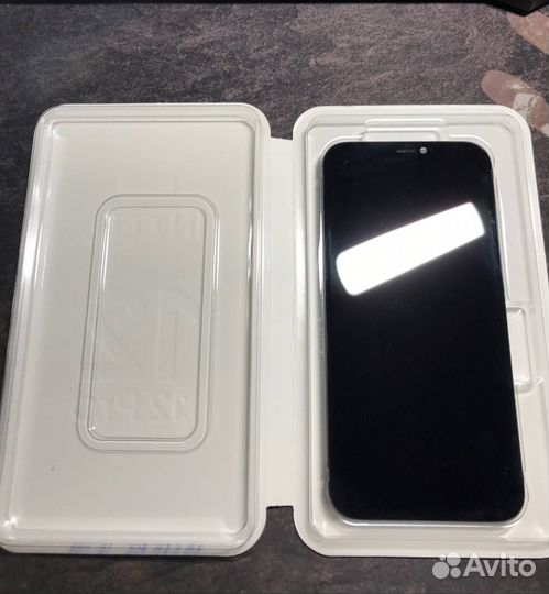 Дисплей на iPhone 12