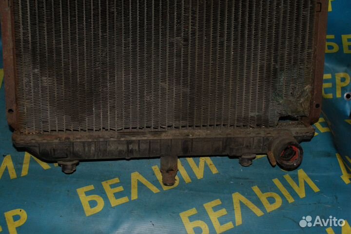 Радиатор Mercedes Benz 100