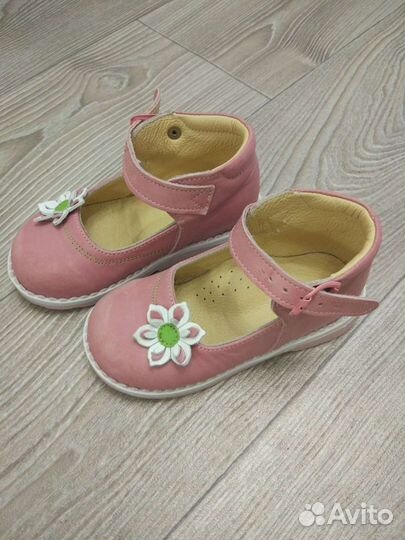 Сандали на девочку