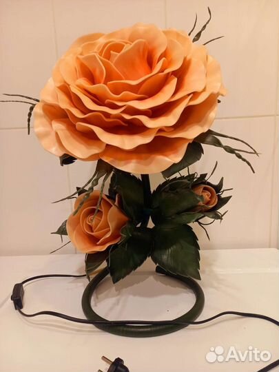 Роза из изолона, светильник