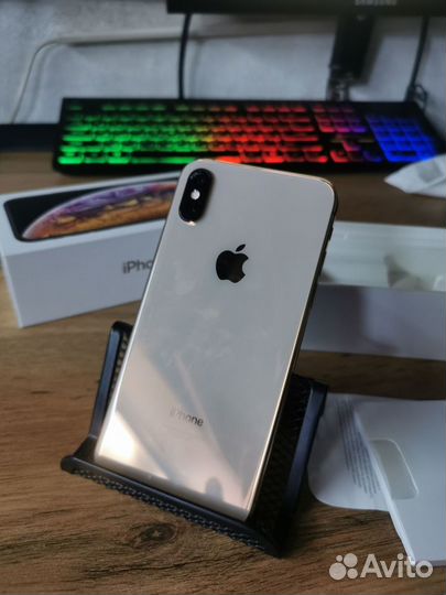 iPhone Xs, 64 ГБ