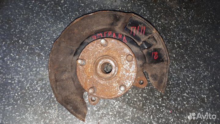 Кулак поворотный передний правый Geely Emgrand Ec7