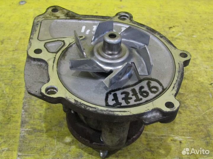 Водяная помпа Toyota Prado 150 09-20г 17166
