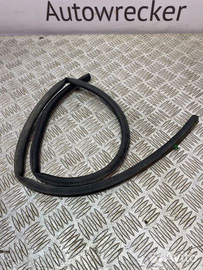 Уплотнитель двери задней левой LADA X-Ray