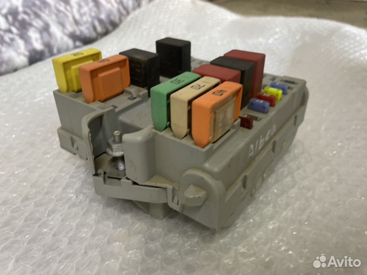 Блок предохранителей Albea Альбеа без кондиционера