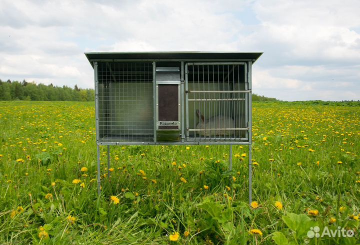 Уличный домик для кроликов 