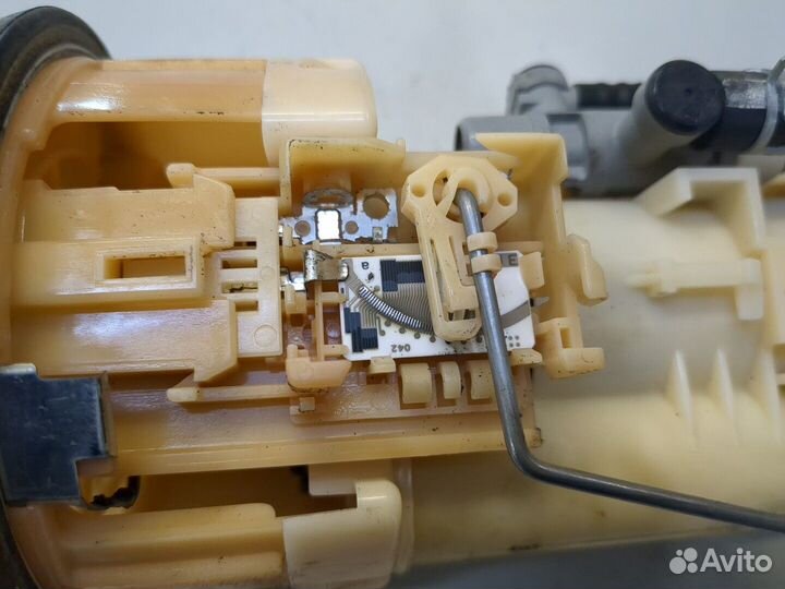 Насос топливный электрический Toyota Highlander 1