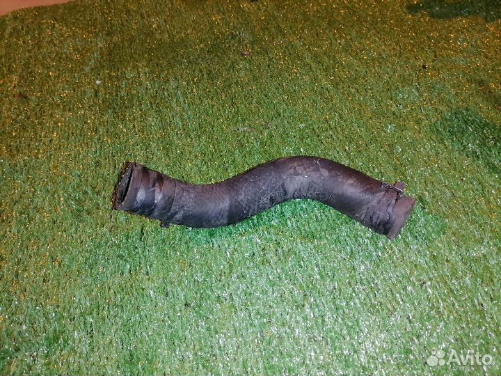 Патрубок охлаждения (радиатора) 16571-74410 верхни