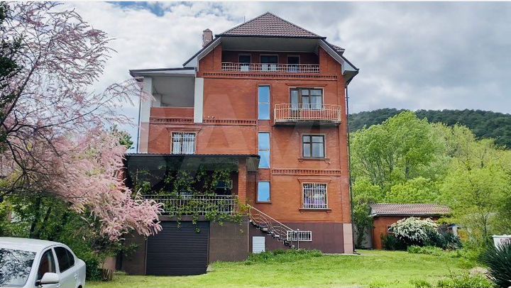 Комната 20 м², 1/4 эт.