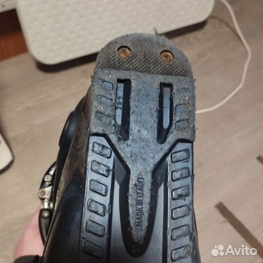 Ботики горнолыжные