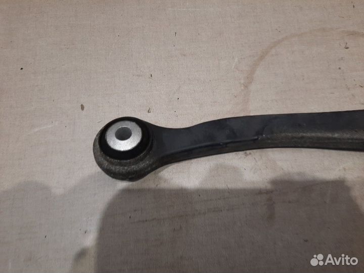 Рычаг подвески верхний задний левый Mercedes E350