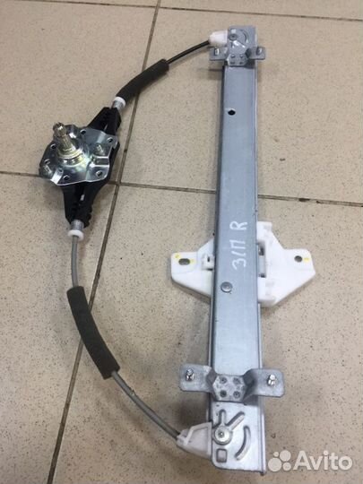 Стеклоподъемник задний правый Kia Rio 3 G4FC 2016