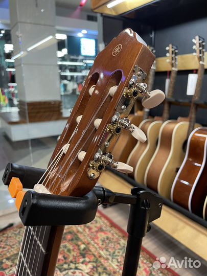 Гитара Yamaha C40 с трансакустическим блоком