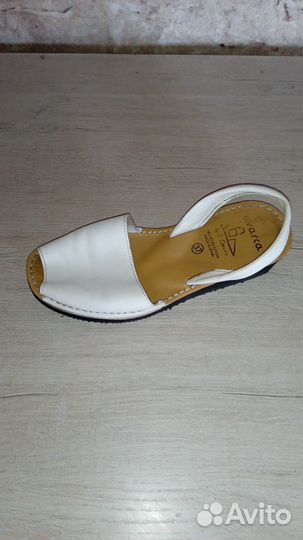 Босоножки 37