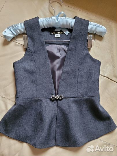 Продается костюм на девочку