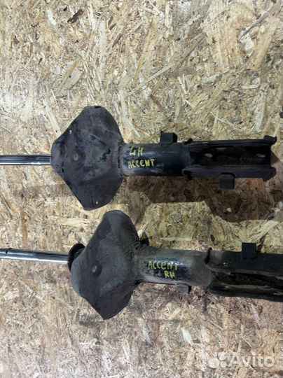 Стойка передняя Hyundai accent