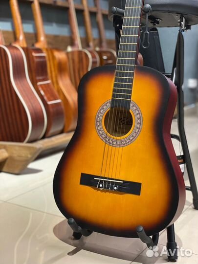 Классическая гитара Belucci