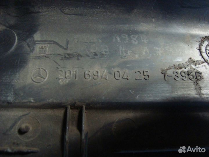 Накладка задней стенки багажного отделения W201 A2