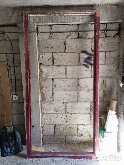 Дверь входная металлическая от застройщика