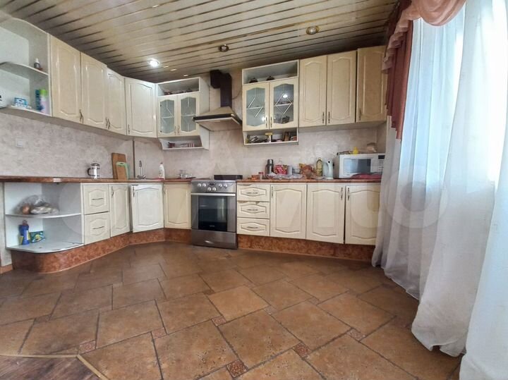 3-к. квартира, 91,5 м², 2/5 эт.