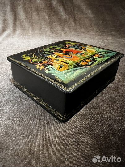 Шла девица за водой.Шкатулка.Палех.1975 год