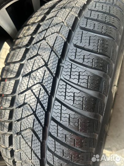 Pirelli Winter Sottozero 3 245/45 R18 и 275/40 R18 V