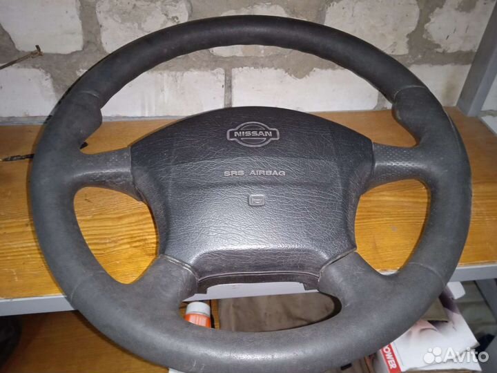 Руль Nissan primera p11 с безопасностью