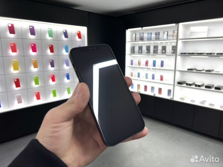 iPhone 12, 64 ГБ